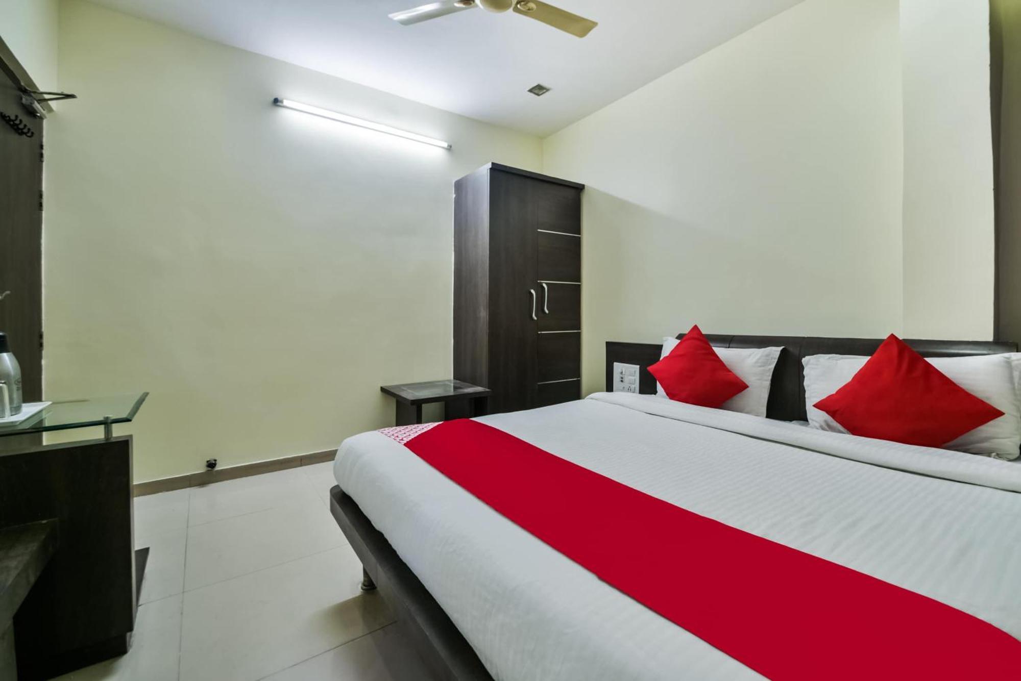 Oyo Hotel Ajanta Hamirgarh Exterior foto