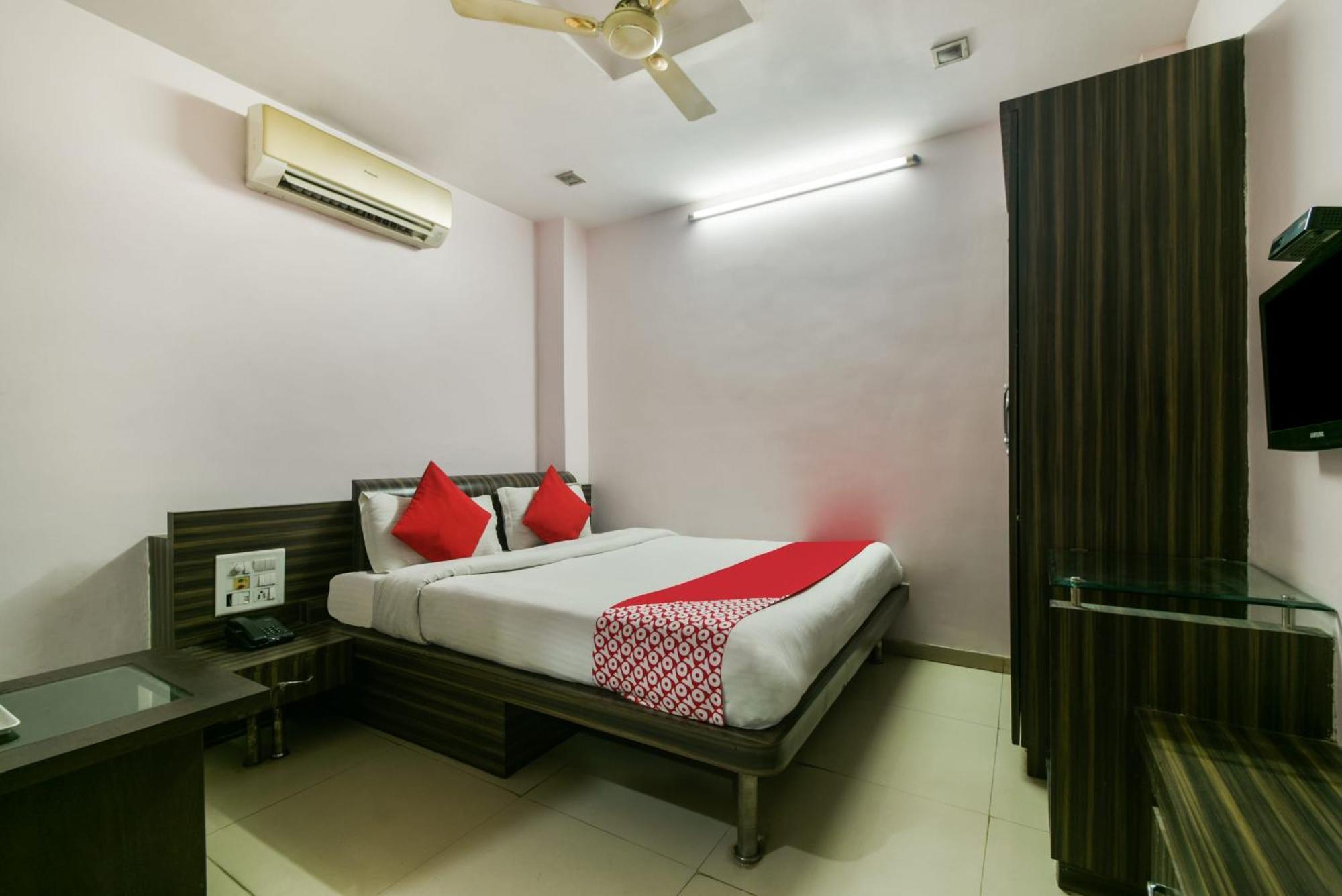Oyo Hotel Ajanta Hamirgarh Exterior foto